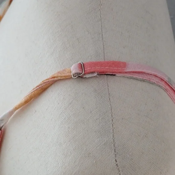 Fifty Street spaghetti strap blouse - Picture 6 of 11